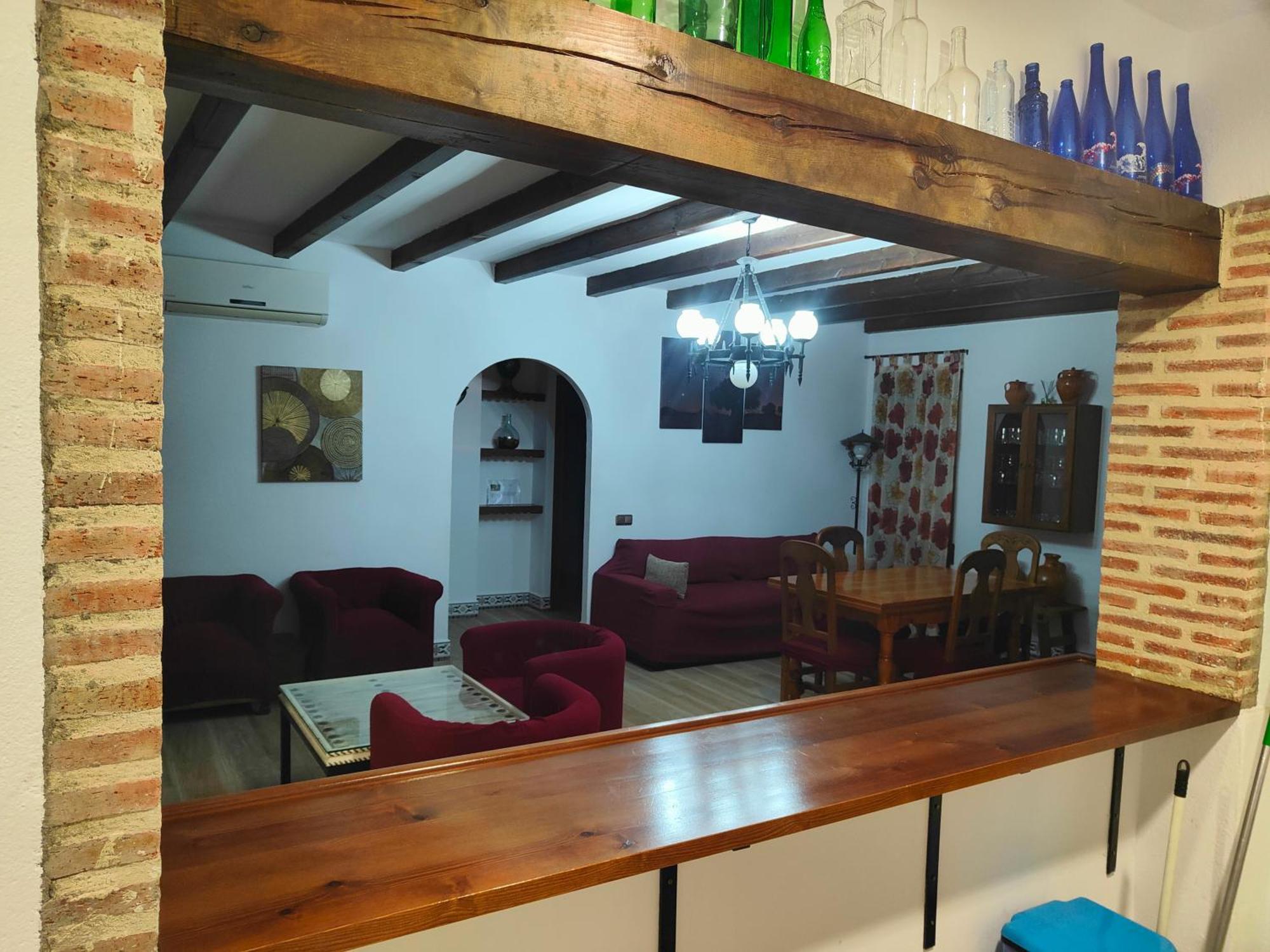 Gasthaus El Hogar de Ardwina Alía Exterior foto